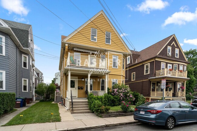 Foto del edificio - 112 Pearson Ave
