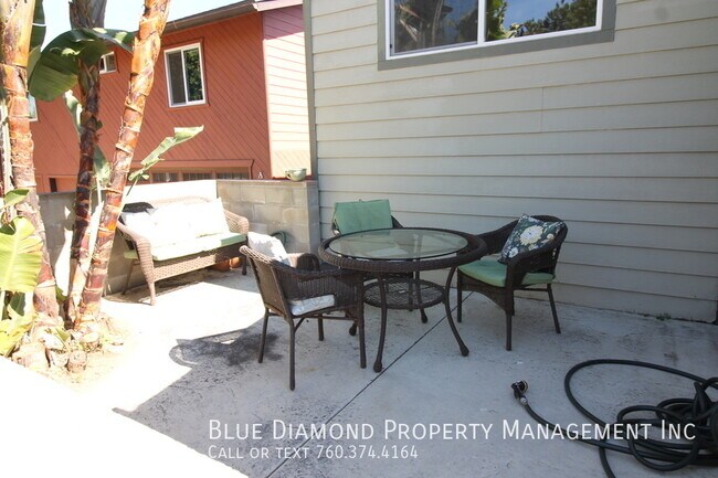 Building Photo - 917 3rd St