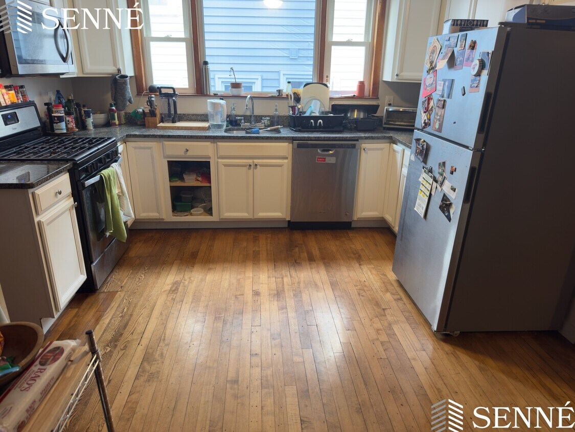 Foto principal - 73 Lowell St