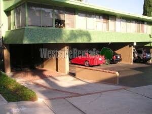Primary Photo - 1820 N La Brea Ave