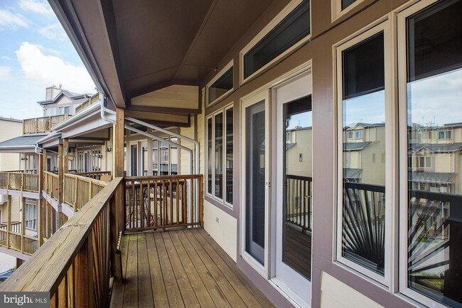 Building Photo - 7025 Chesapeake Harbour Dr E