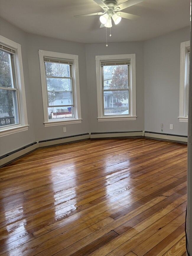 Living Room - 406 Pawtucket Ave