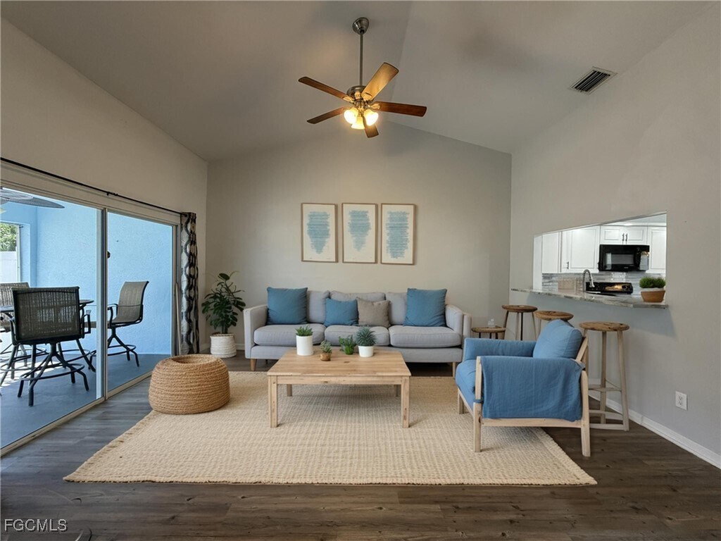 Foto principal - 1418 Cape Coral Pkwy W