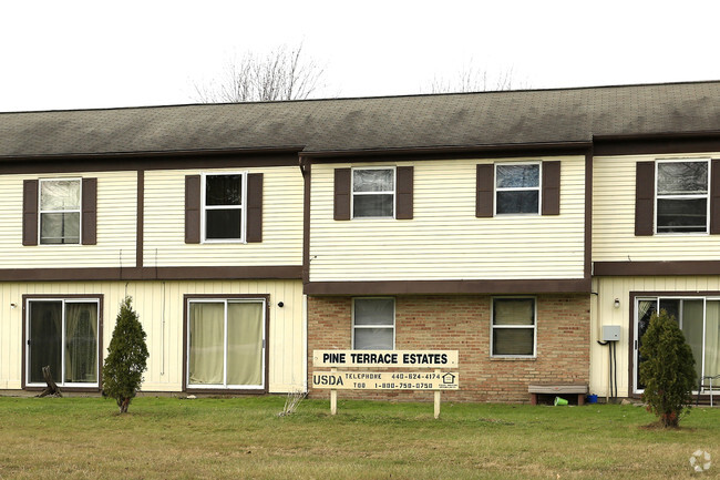 Building Photo - Pine Terrace Estates