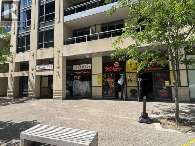 Photo du bâtiment - 9205-9205 Yonge St