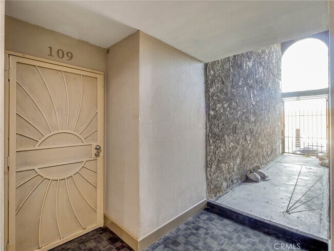 Foto del edificio - 4727 W 147th St