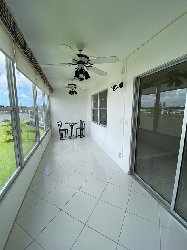 Building Photo - 4048 Exeter C