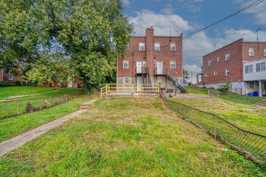 Primary Photo - 3035 Glen Ave