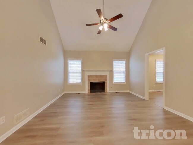 Foto del edificio - 7258 Brittany Way