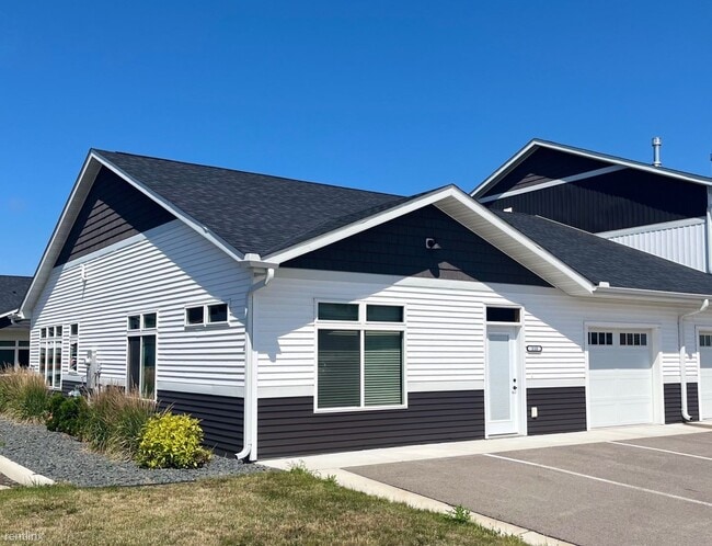 Building Photo - 3 br, 2.5 bath Townhome - Prairie Rose Tow...