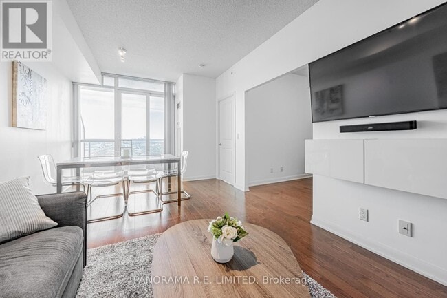 Building Photo - 215 Sherway Gardens Rd