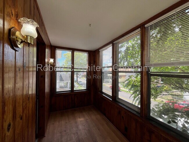 Foto del edificio - 76 N Bishop Ave