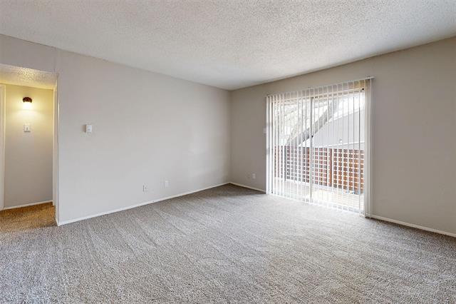 Foto del edificio - 6011 I-30 Frontage Rd