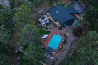 Building Photo - 4811 Cliff Dr