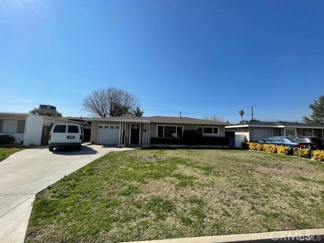 Foto del edificio - 937 S Farber Ave