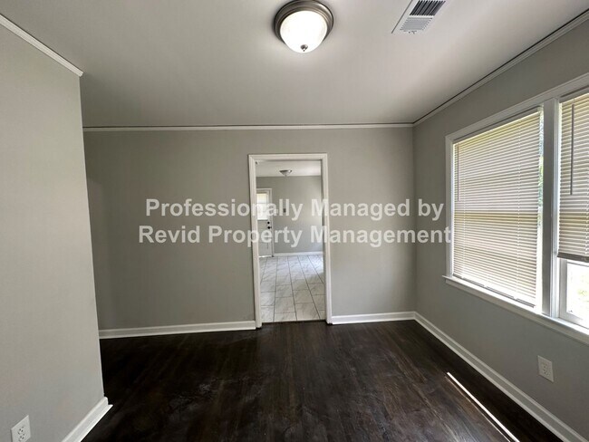 Building Photo - 3 Bedroom home in 38127