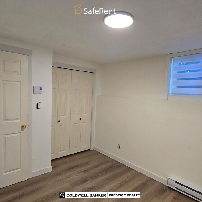 Photo du bâtiment - 362 14th St W