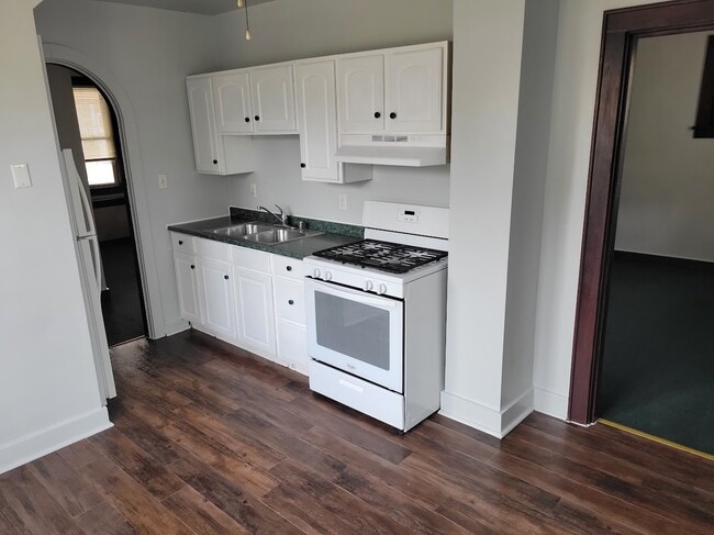 Building Photo - 1815 West St