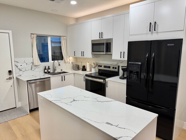 Foto del edificio - 711 N Hobson Ave