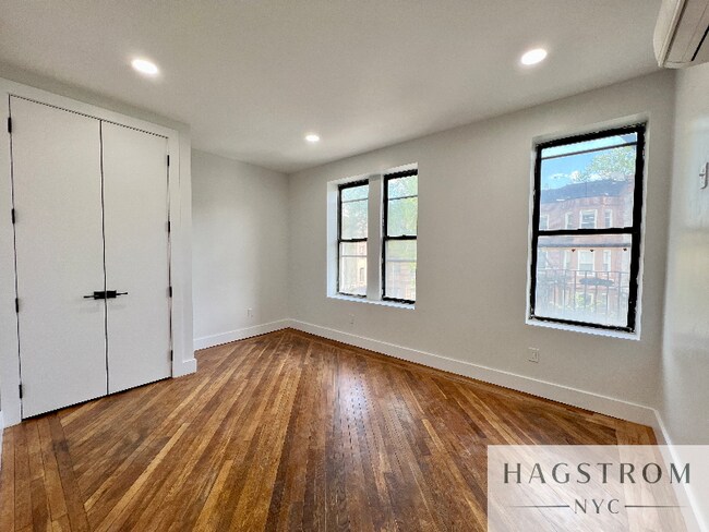 Building Photo - 401 Macon St