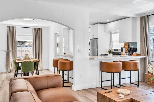 Foto del edificio - 426 NE 26th St