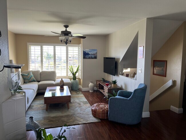 Sala de estar con vista al mar - 817 America Way