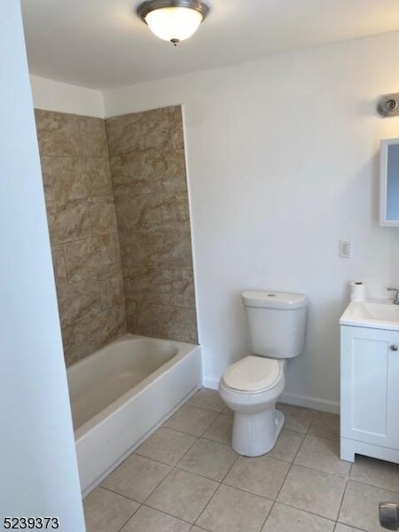 Building Photo - 142 Abinger Pl