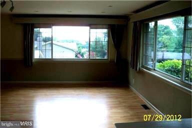 Building Photo - 4 Panorama Dr