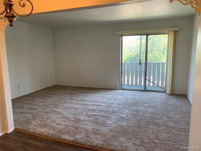 Foto del edificio - 8709 Candlewood Trail