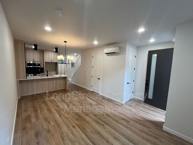 Foto del edificio - 6129 SE 45th Ave