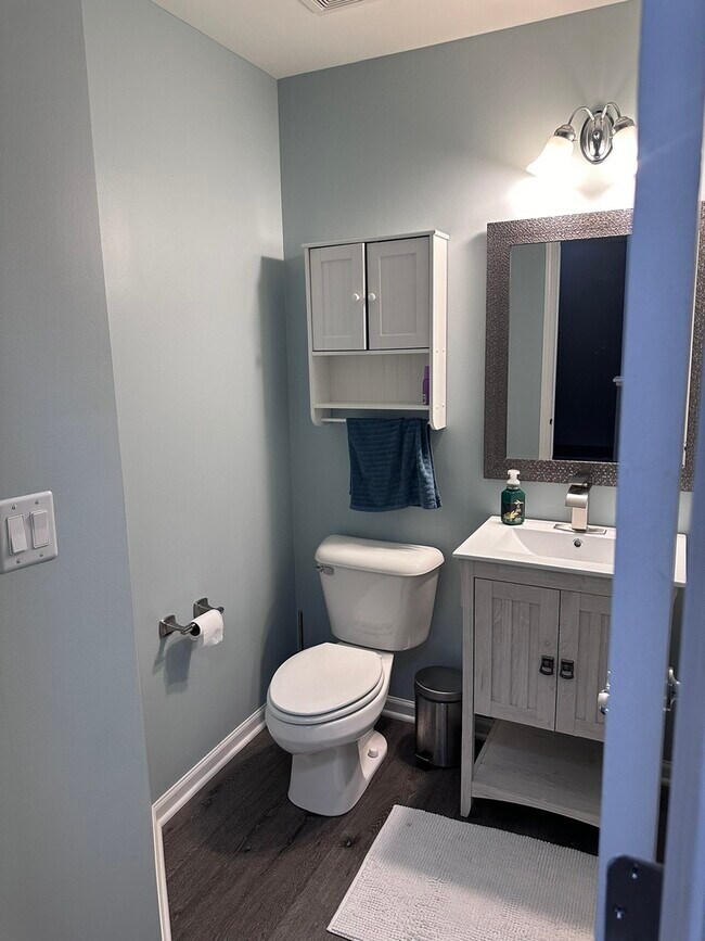 Building Photo - 287 Evergreen Cir