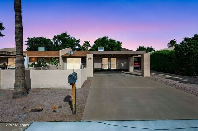 Foto del edificio - Cozy 2-bedroom, 1.5-bath townhome