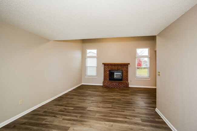 Foto del edificio - 279 Brookview Dr