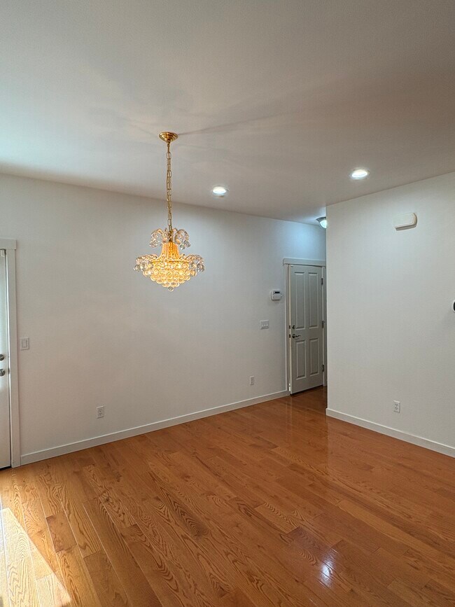 Foto del edificio - 1234 51st St NE