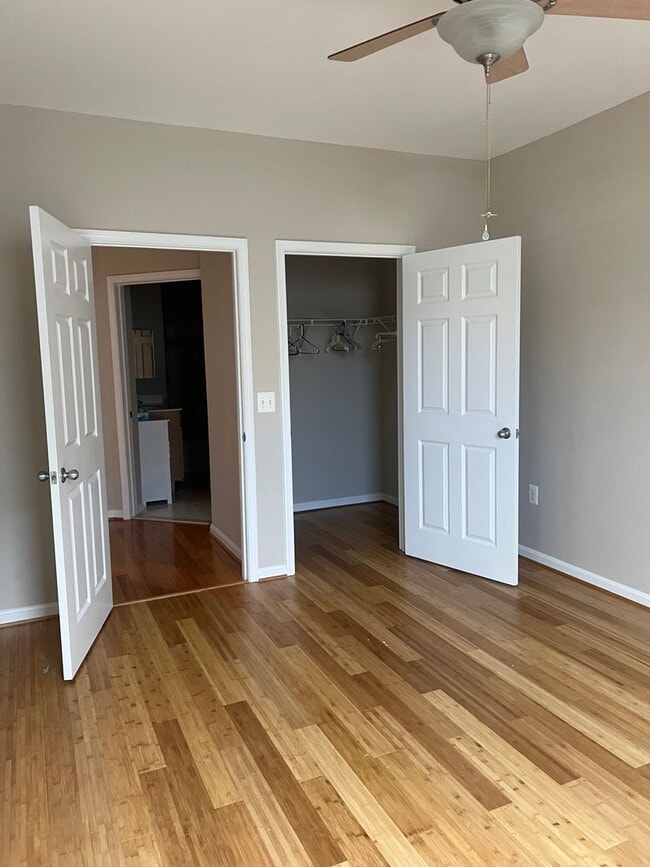 Foto del edificio - Crystal City 1 bedroom 1 bath condo