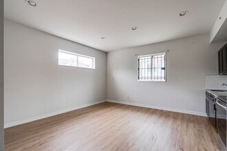 Building Photo - 1326 N 17th St