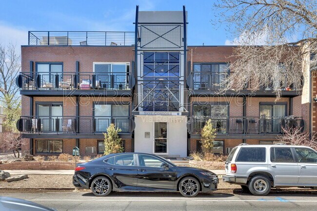 Foto del edificio - 1045 N Clarkson St