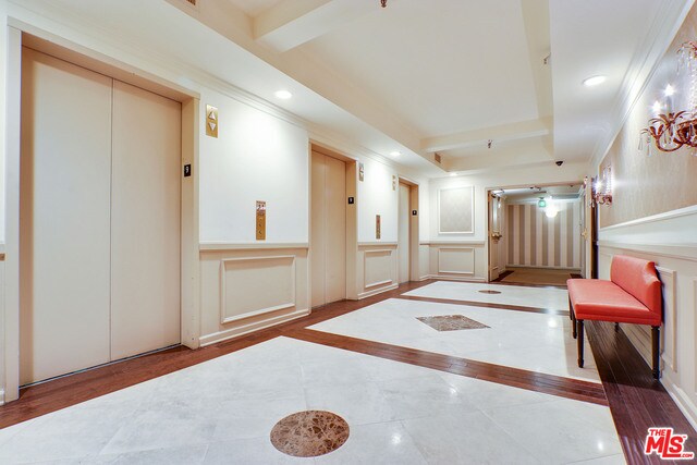 Building Photo - 10660 Wilshire Blvd
