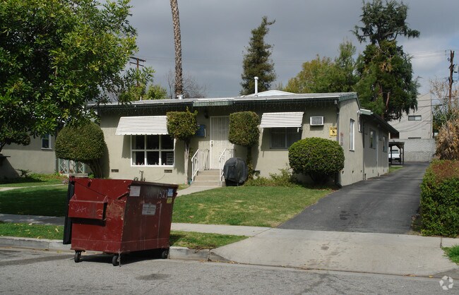 Building Photo - 1525 Dixon St