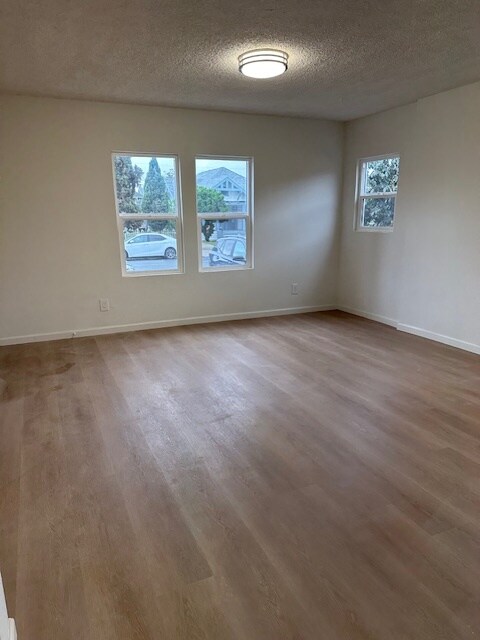 Foto del edificio - 637 W 41st St