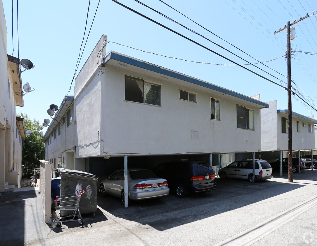 Foto del edificio - 11465 Venice Blvd