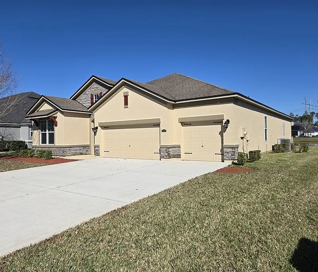 Photo - Stunning Waterfront 4/3 in Middleburg House