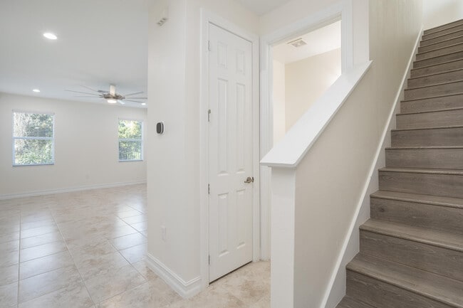 Building Photo - 1420 Isabella Dr