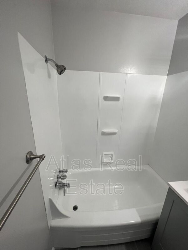 Foto del edificio - 1430 N Moline St