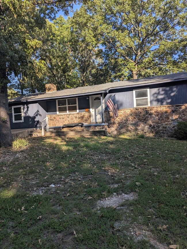Building Photo - 506 Sawmill Rd