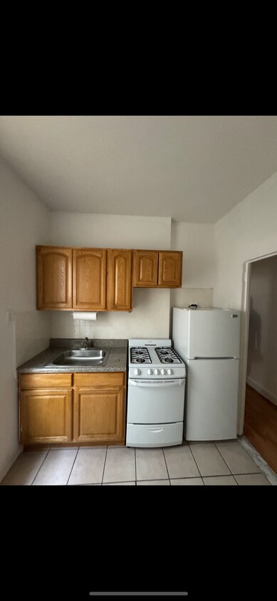 Foto principal - 30-17 34th St