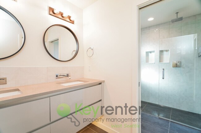 Building Photo - Live the Alki Lifestyle with Park and Beach at Your Door