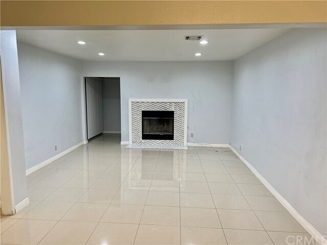 Foto del edificio - 550 E Phillips St