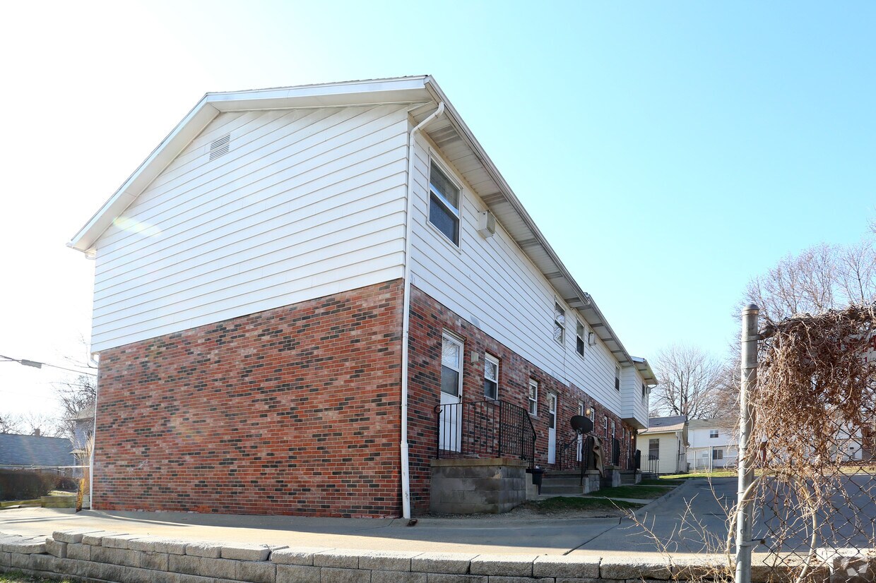 Building Photo - 636-644 Sherman St