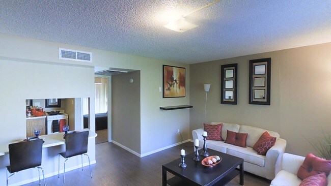 Tides On Rail Apartments Phoenix Az 1br 1ba 501sf Tides On Rail